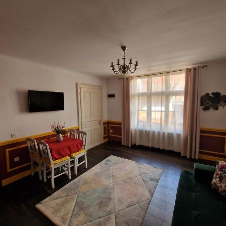 Central Park Apartment シギショアラ エクステリア 写真