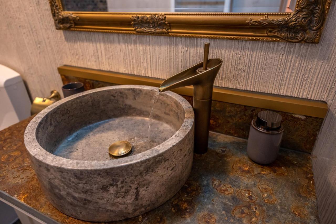 Central Park Apartment シギショアラ エクステリア 写真