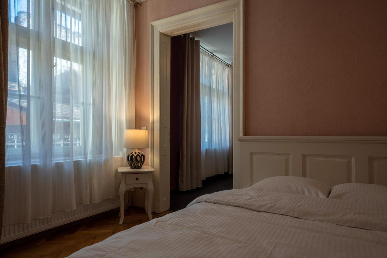 Central Park Apartment シギショアラ エクステリア 写真